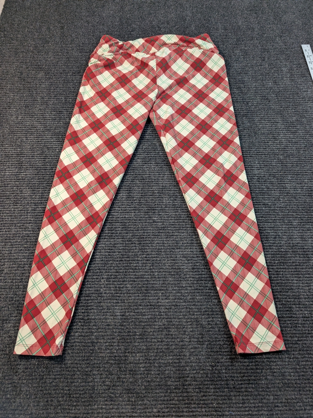 LuLaRoe Tall & Curvy TC Plaid Leggings Red Green White Holiday Christmas